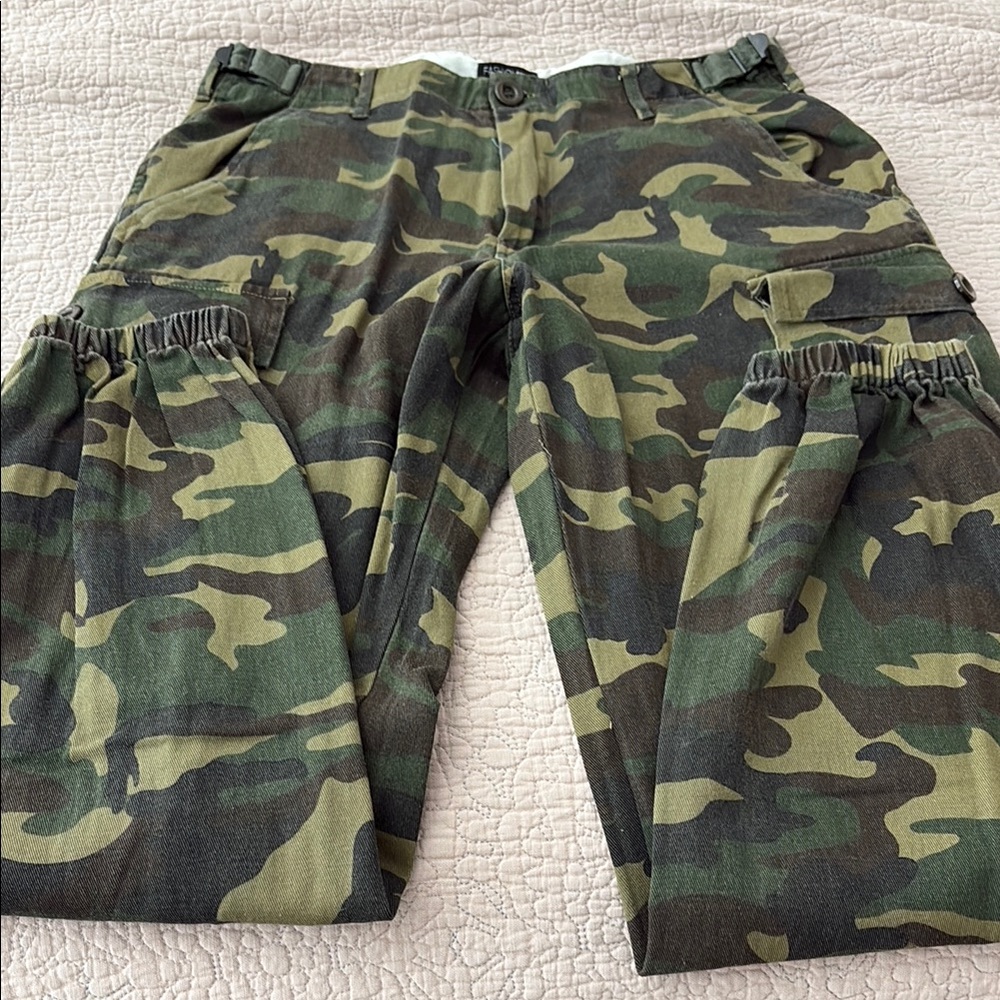 Fashion Nova - Women’s Cadet Kim Oversized Camouflage Cargo Pants - Size M